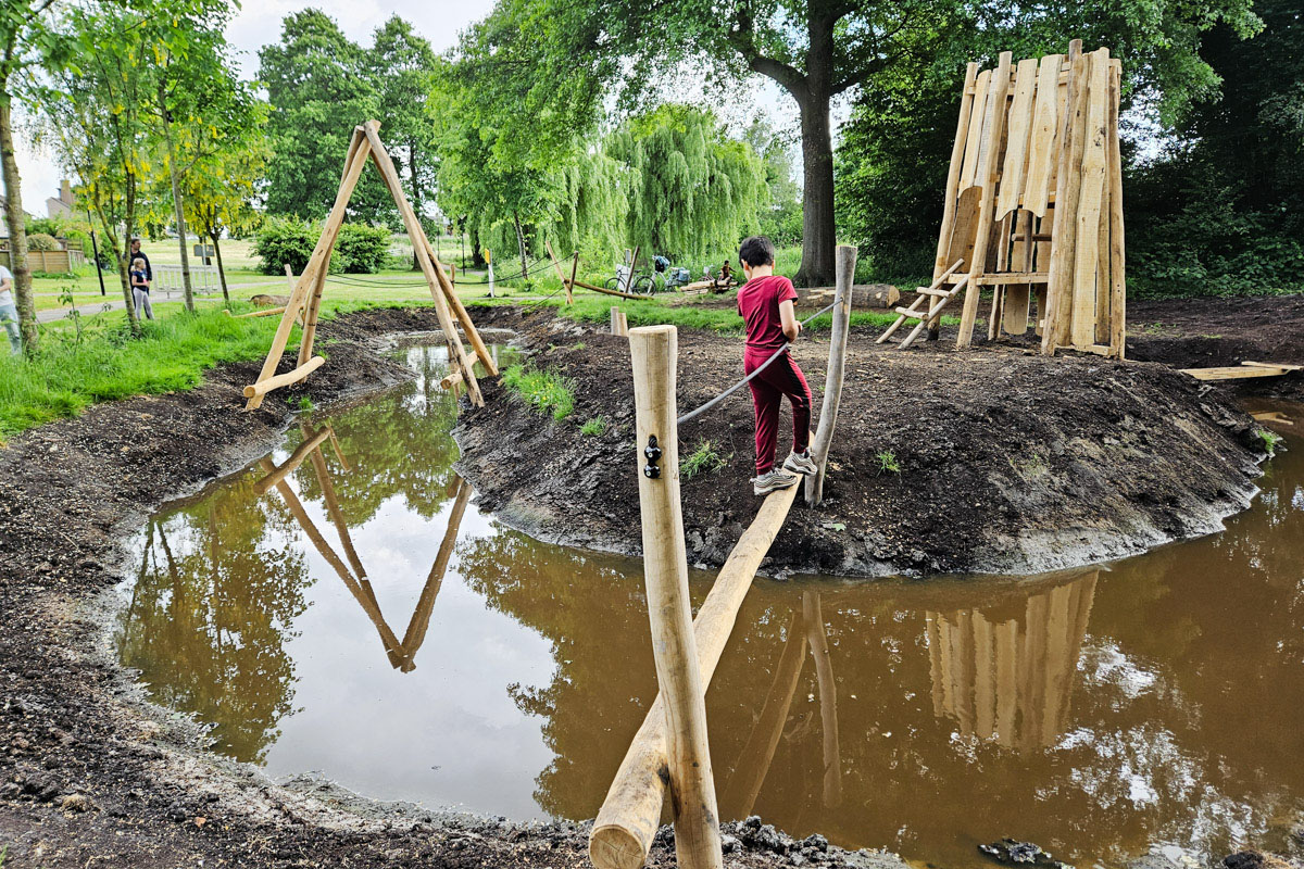 Natuurspeelplek-Wilnis-De-Woudreus-Belevenistuin